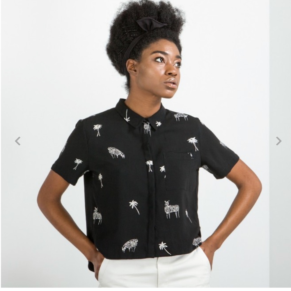 Volcom || Zebra Safari Print Cropped Button Front Shirt
